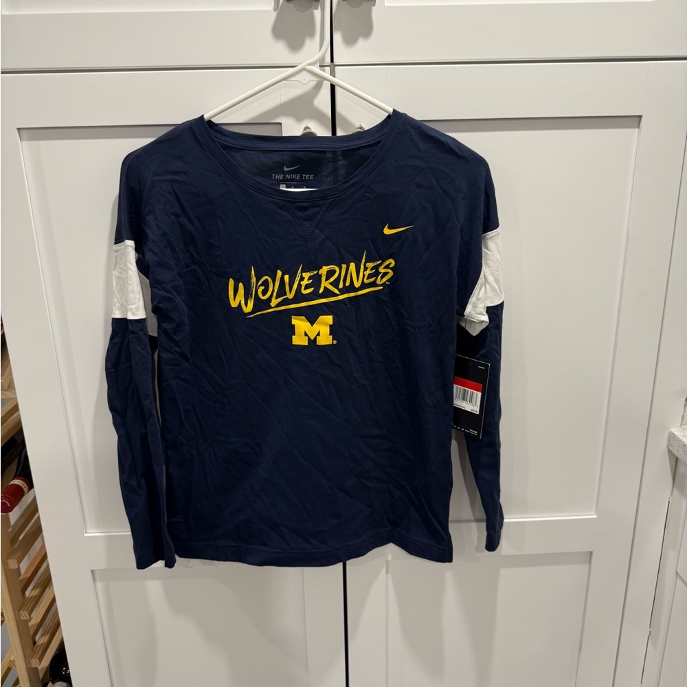 Nike Michigan girls cotton long sleeve top. Size large